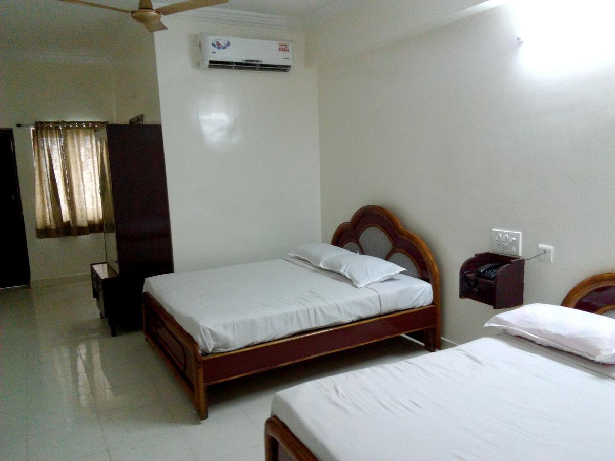 Sahasra Residency Hotel Hyderabad Exterior photo