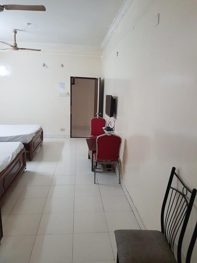 Sahasra Residency Hotel Hyderabad Exterior photo