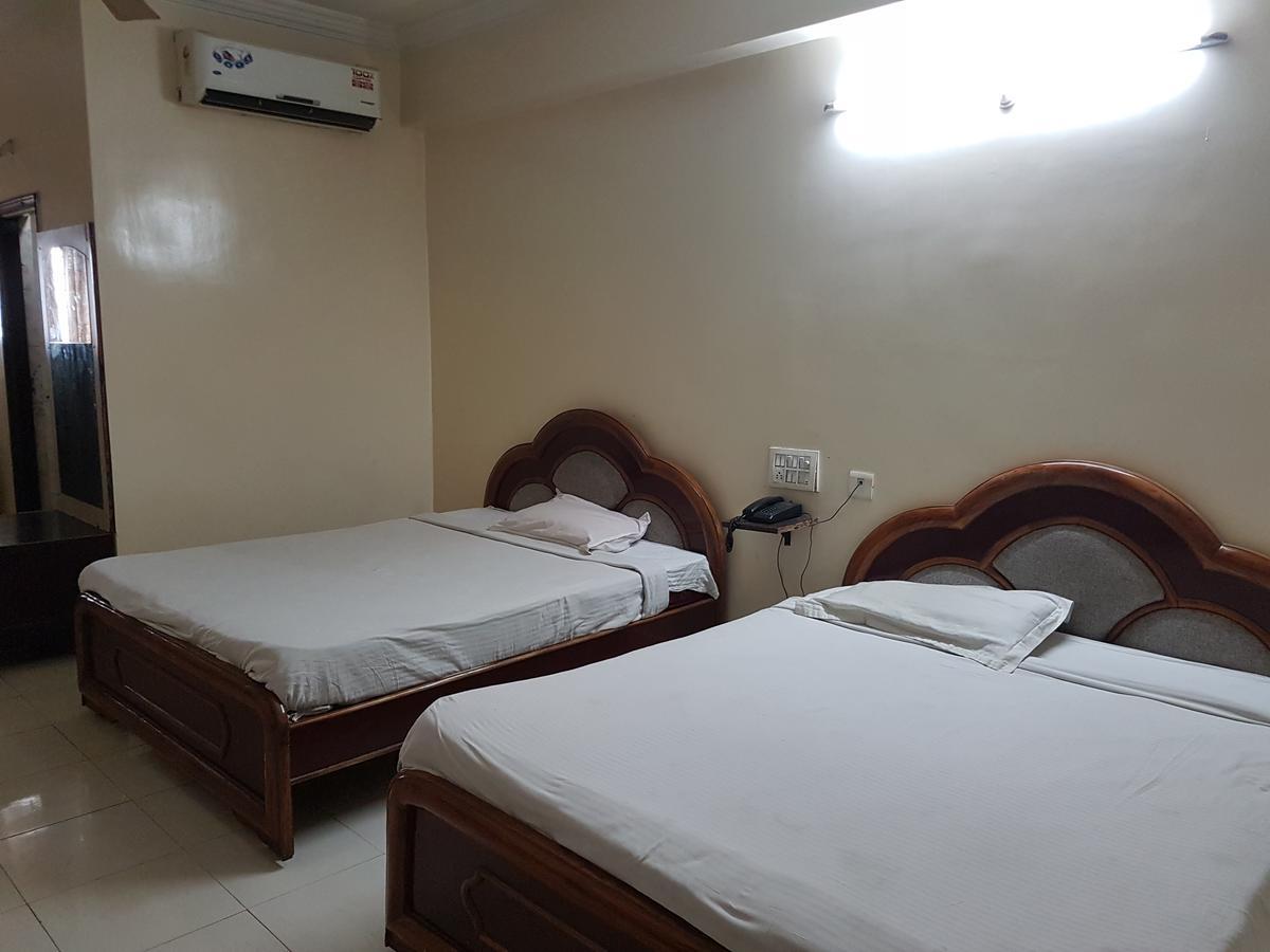 Sahasra Residency Hotel Hyderabad Exterior photo
